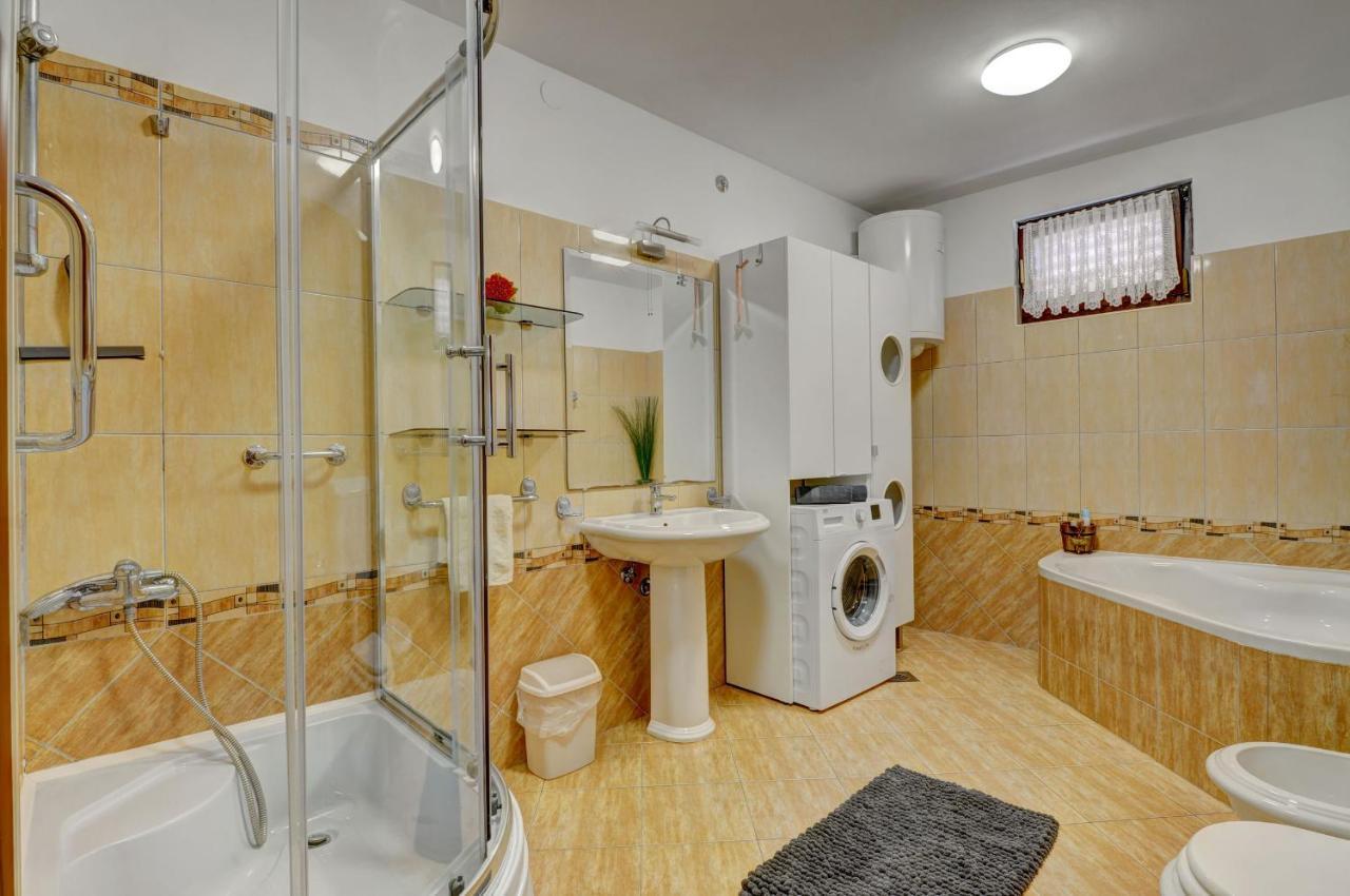 Apartments Babic Fažana Kültér fotó